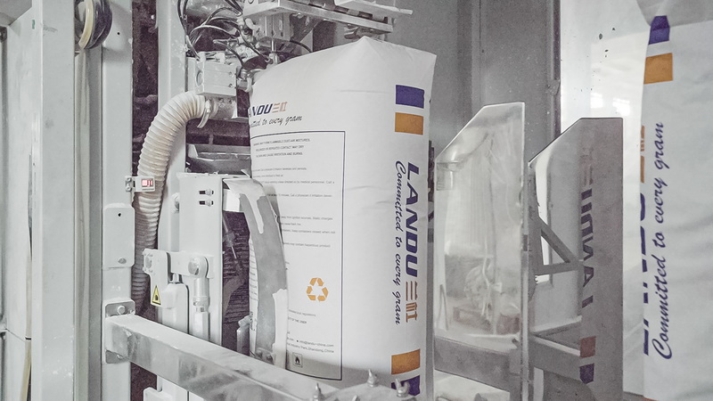 Industrial packaging bags